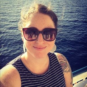 Meet your Posher, Lauren